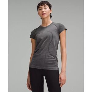 lululemon Women's Swiftly Tech Short Sleeve Shirt Gray Size 8 Running Athleisure